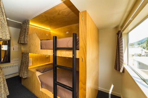 Tahuna Pod Hostel image 40